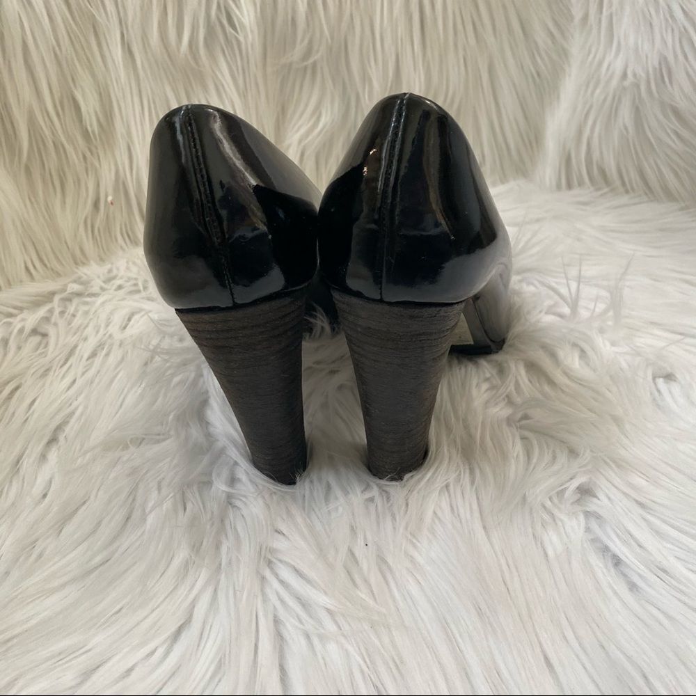 Burberry Black Patent leather Stacked Heel Pumps 7 - Picture 4 of 10
